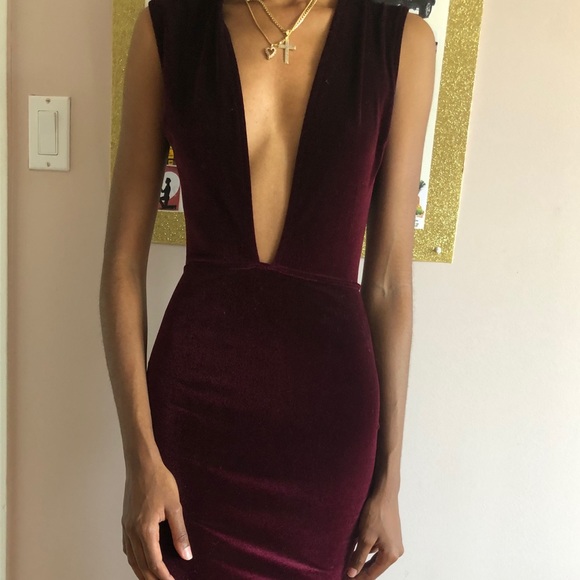 Burgundy velvet cut out back dress - Picture 1 of 2